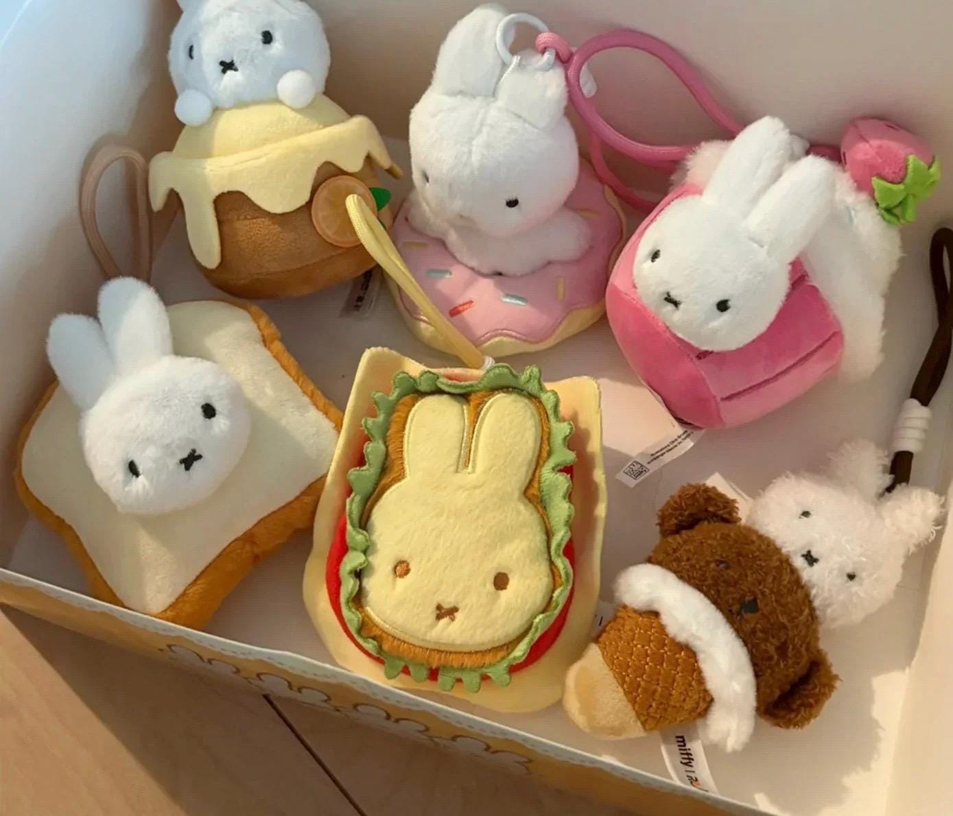 Miffy Food blind box keychain